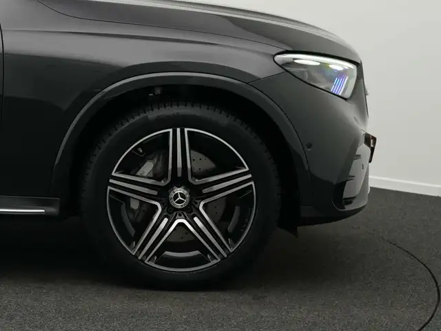 Mercedes-Benz GLC view 8