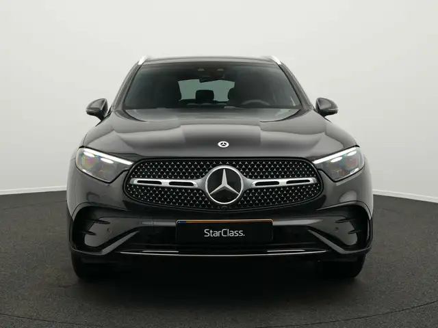 Mercedes-Benz GLC view 2