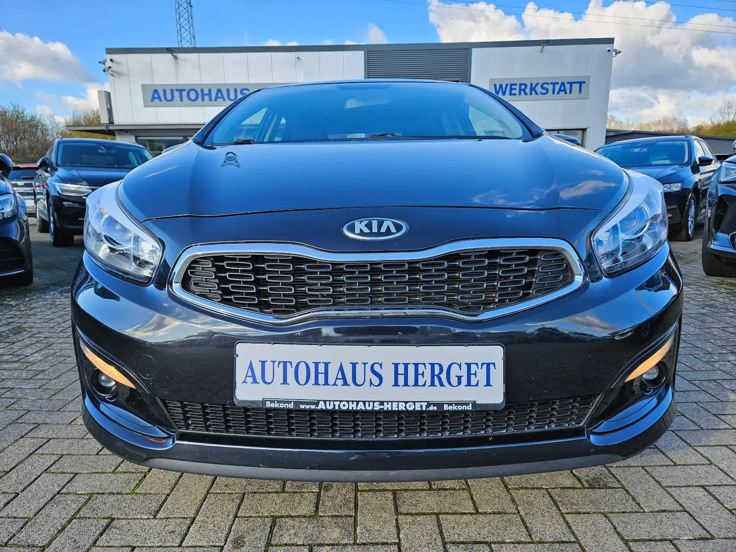 Kia Ceed / cee'd 1.4 Scheckheftgepflegt Schwarz - 2