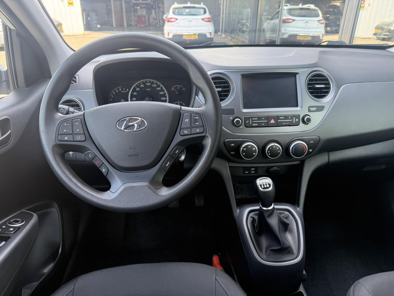Hyundai i10 1.0i Comfort Apple carplay / Android auto / Park s — photo 8