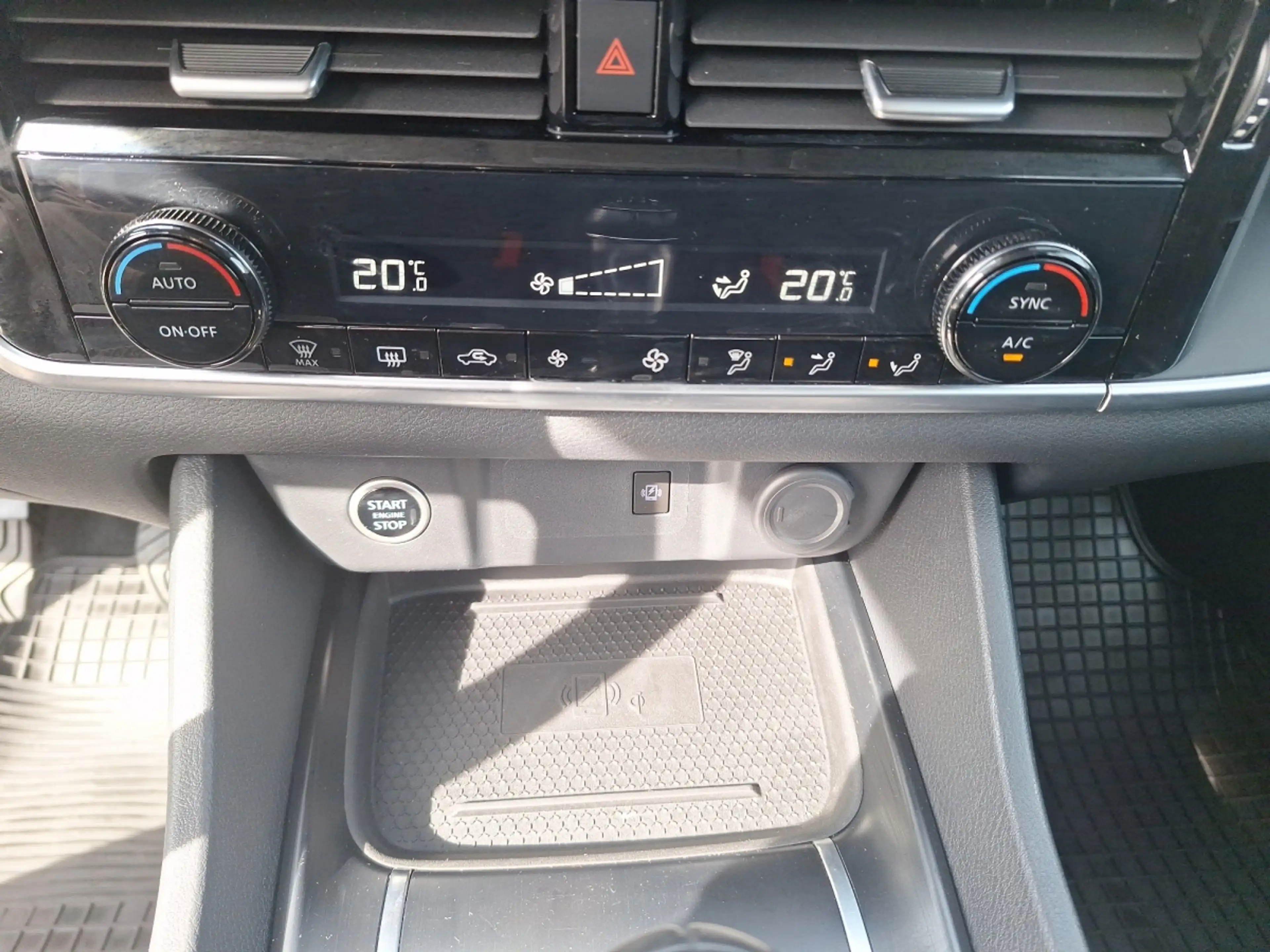 Nissan Qashqai Acenta 1,3 DIG-T MHEV 140PS — photo 16