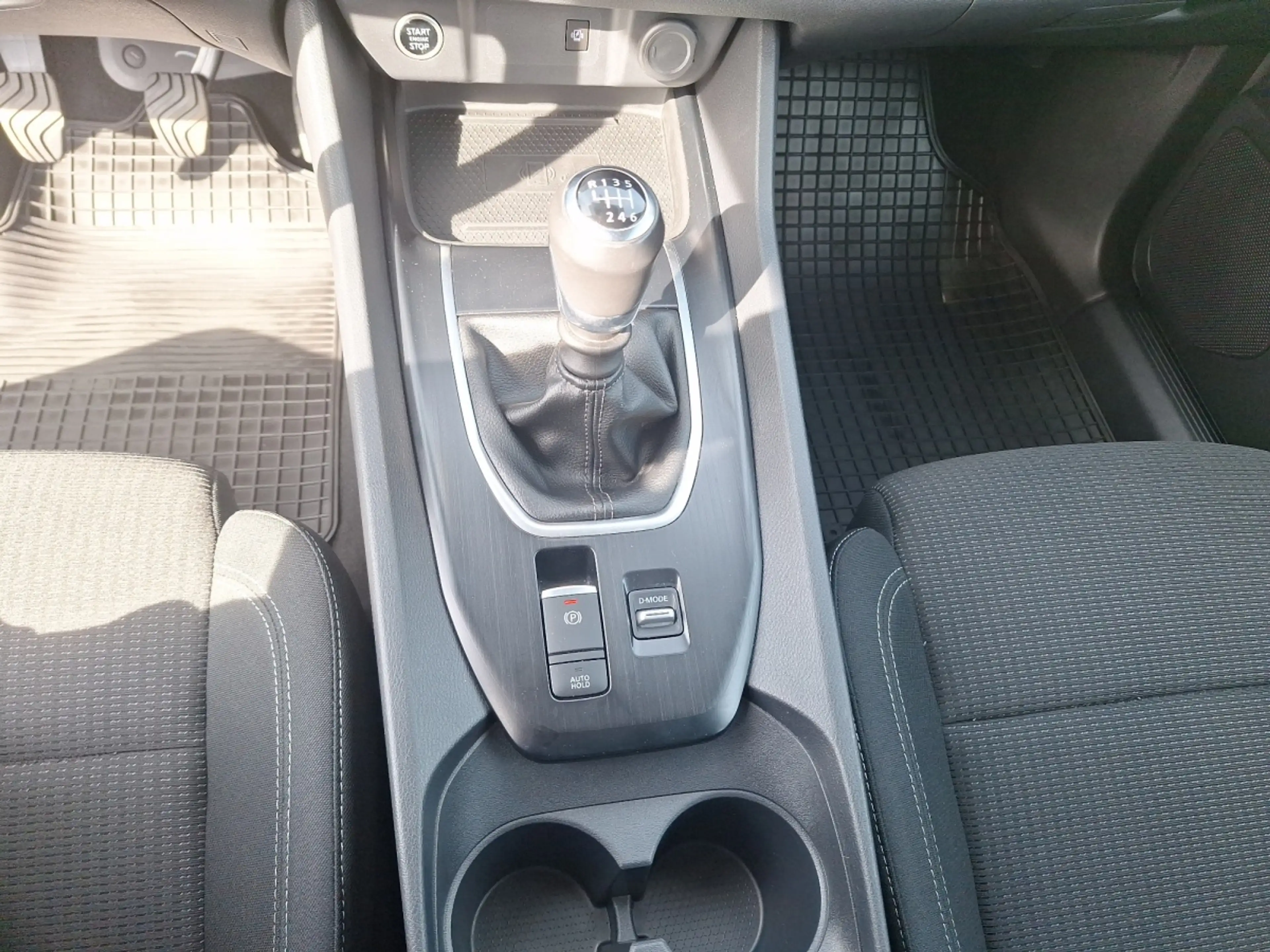 Nissan Qashqai Acenta 1,3 DIG-T MHEV 140PS — photo 9