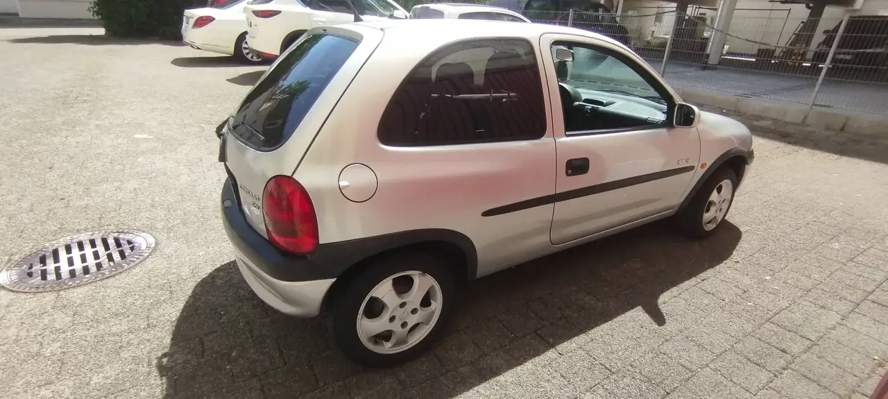 Opel Corsa Edition 100 Cool, foto 2