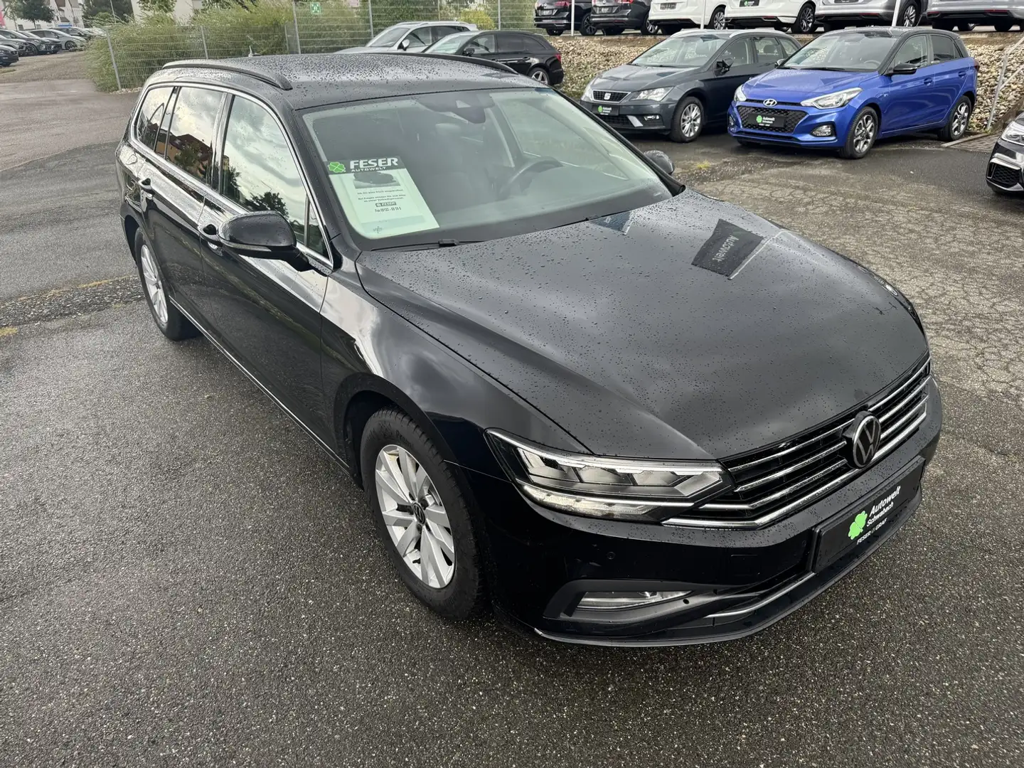 Volkswagen Passat Variant 2.0 TDI NAVI LED SHZ APP KAMERA Zwart - 2
