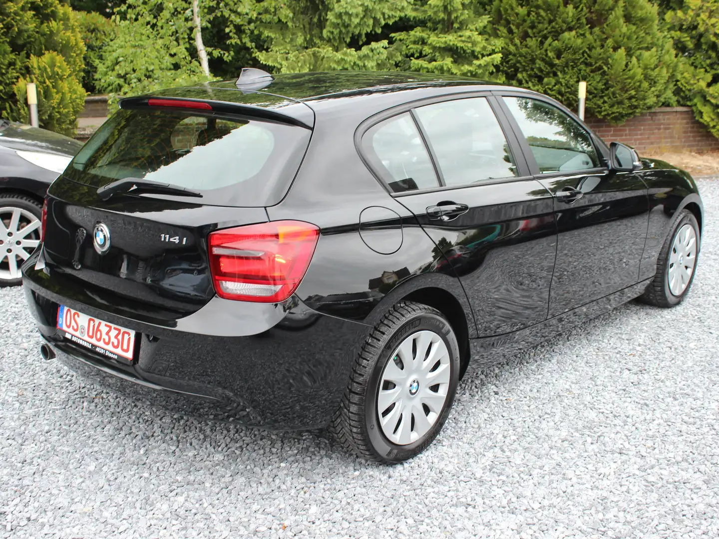BMW 114 *2-Hand*Schekheftgepflegt*Finanzierung* Schwarz - 2