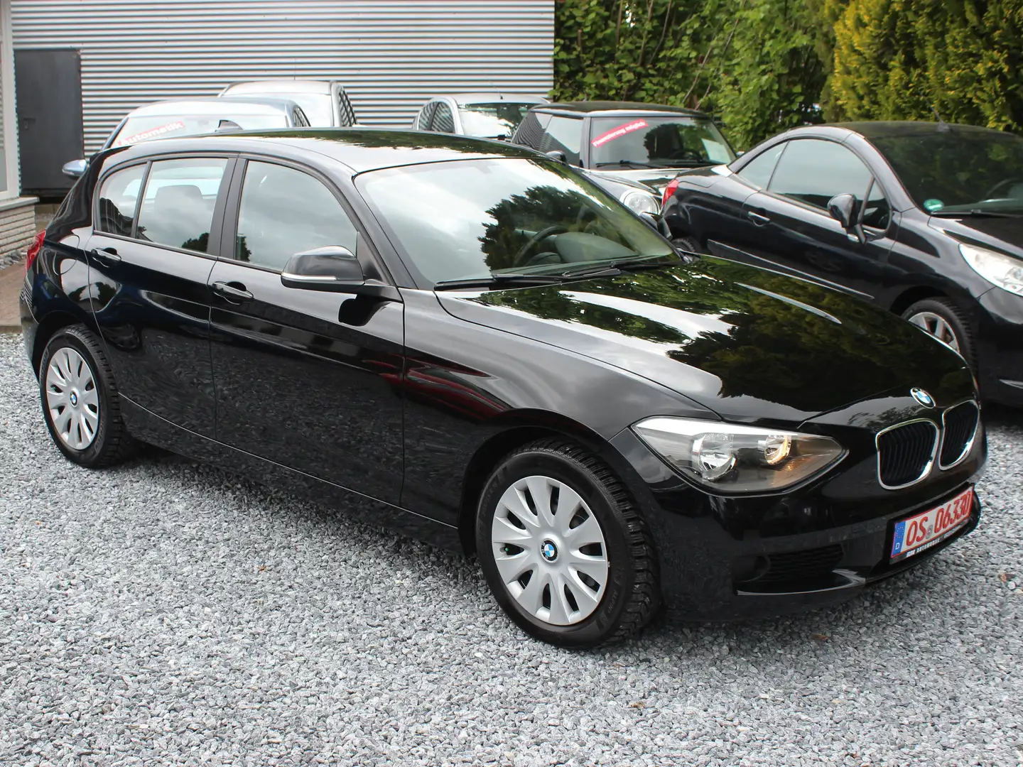 BMW 114 *2-Hand*Schekheftgepflegt*Finanzierung* Schwarz - 1
