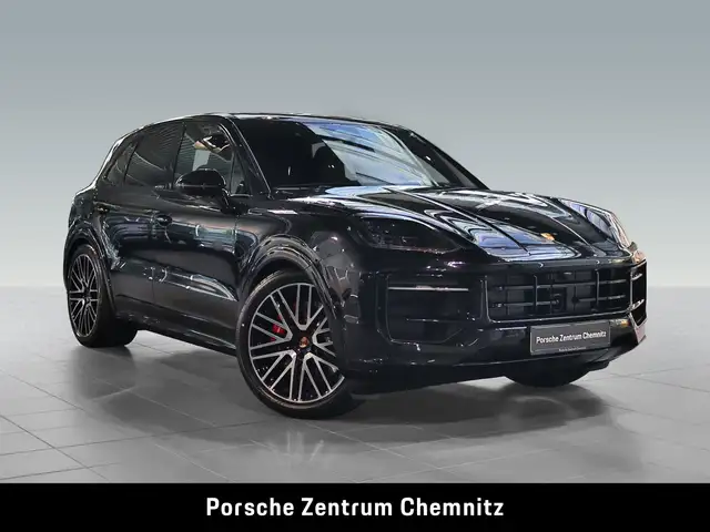 Porsche Cayenne view 9