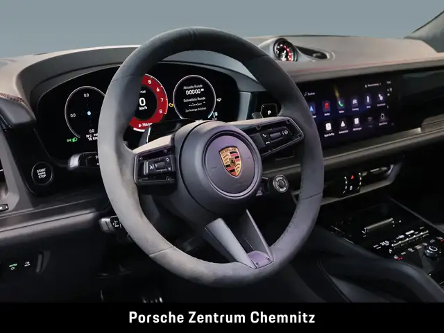 Porsche Cayenne view 11