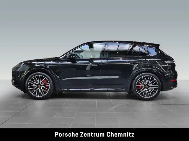 Porsche Cayenne view 2