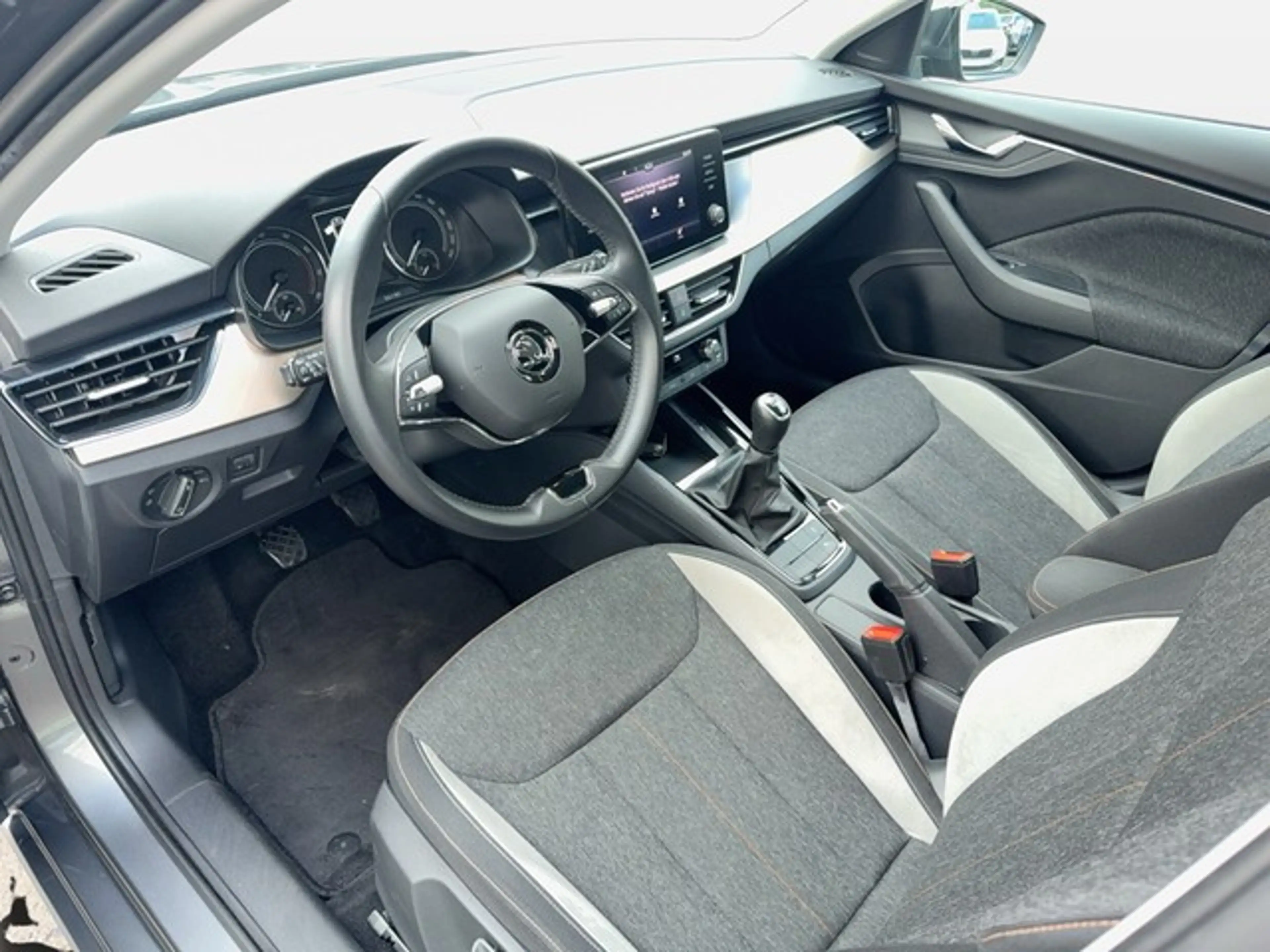 Skoda Scala Style 1.0 TSI LED Klimaautomatik Sitzheizung Ei... — photo 9