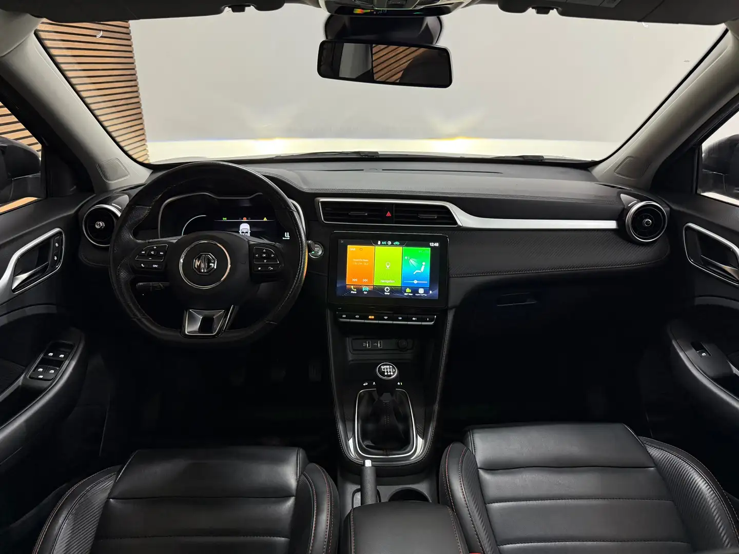 MG ZS 1.0 Luxury 110pk Pano | Navi | Camera | Carplay | Schwarz - 2