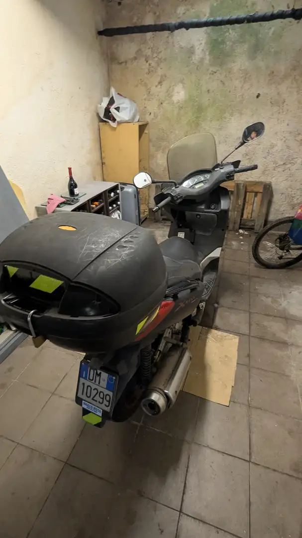 Yamaha X-Max 250 Чорний - 2