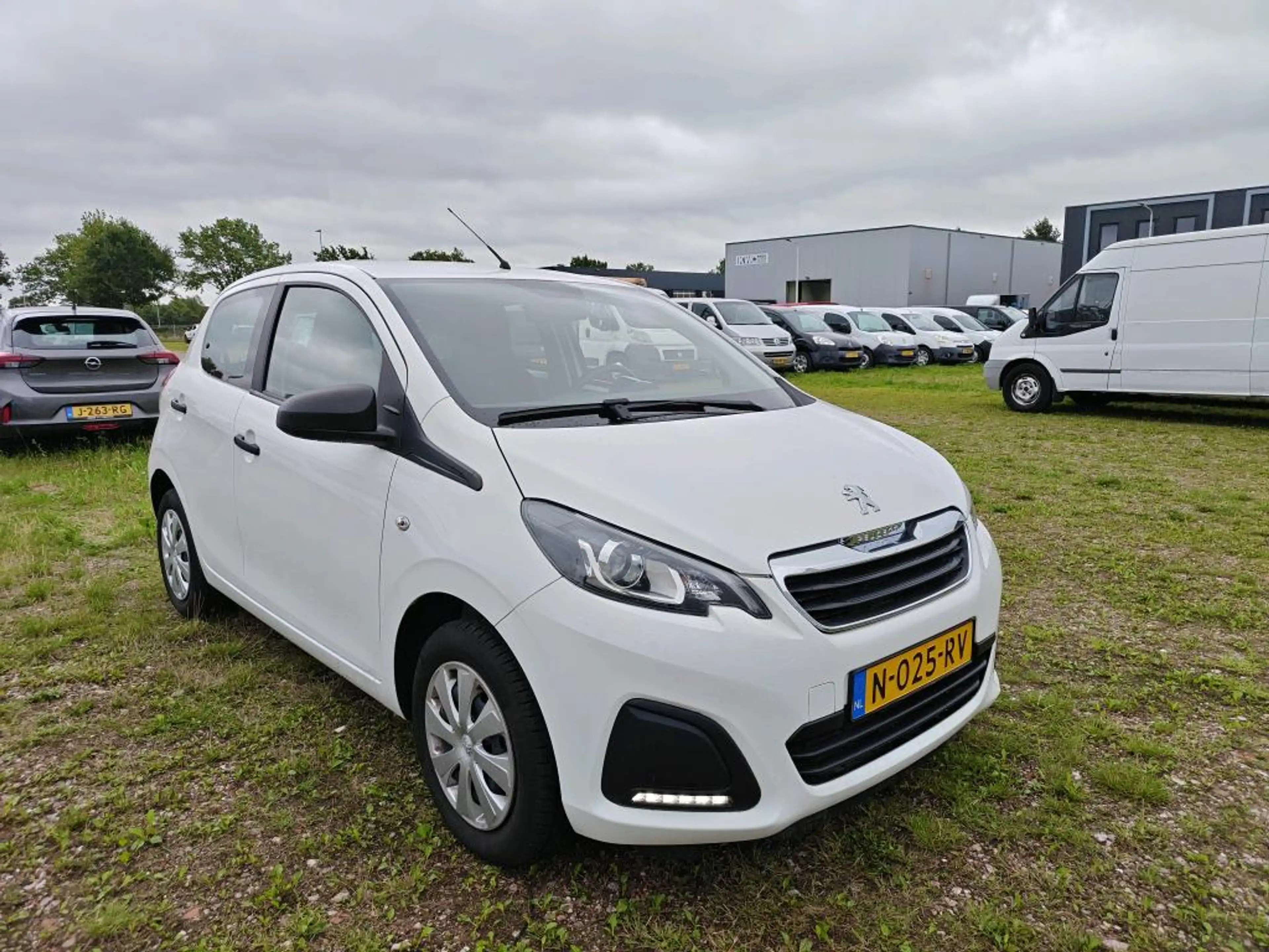 Peugeot 108 1.0 e-VTi Access | Geen airco | Bluetooth | LED | — photo 2