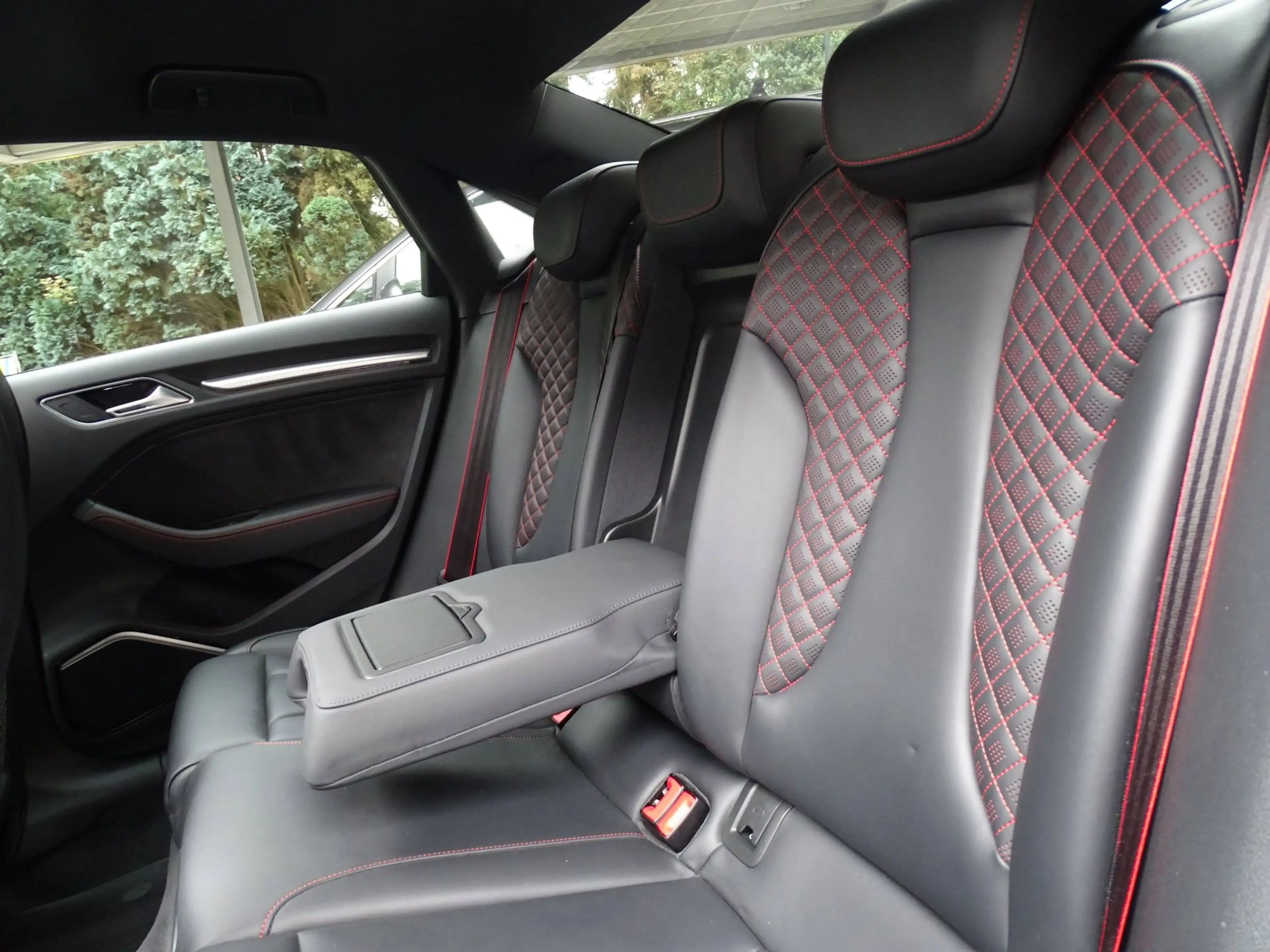 Audi RS3 A3 Limousine 2.5 TFSI quattro|B&O|RS Leder|Pano|Ca — photo 9