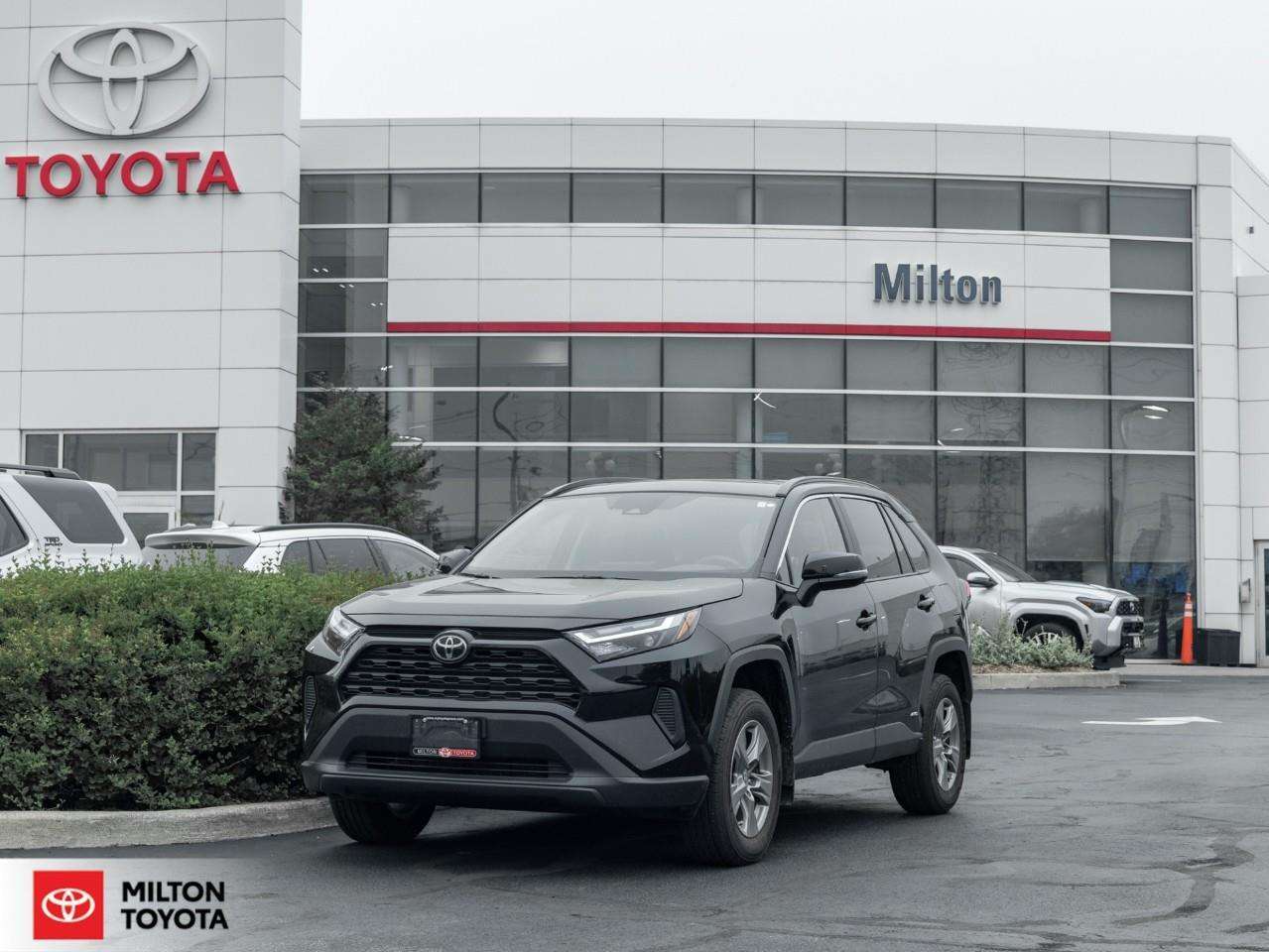 2025 Toyota RAV 4 SUNROOF|CARPLAY|HEATED STEERING|ONE OWNER XLE