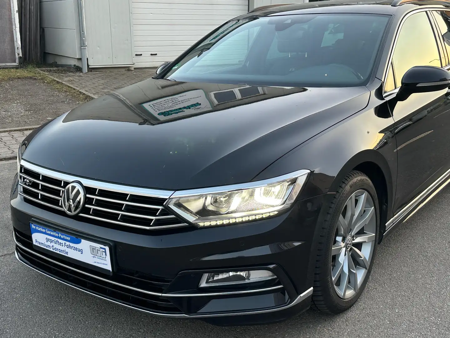 Volkswagen Passat Business Premium Paket R-Line Sportpaket Schwarz - 1