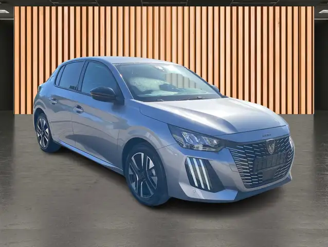 Peugeot 208 view 5