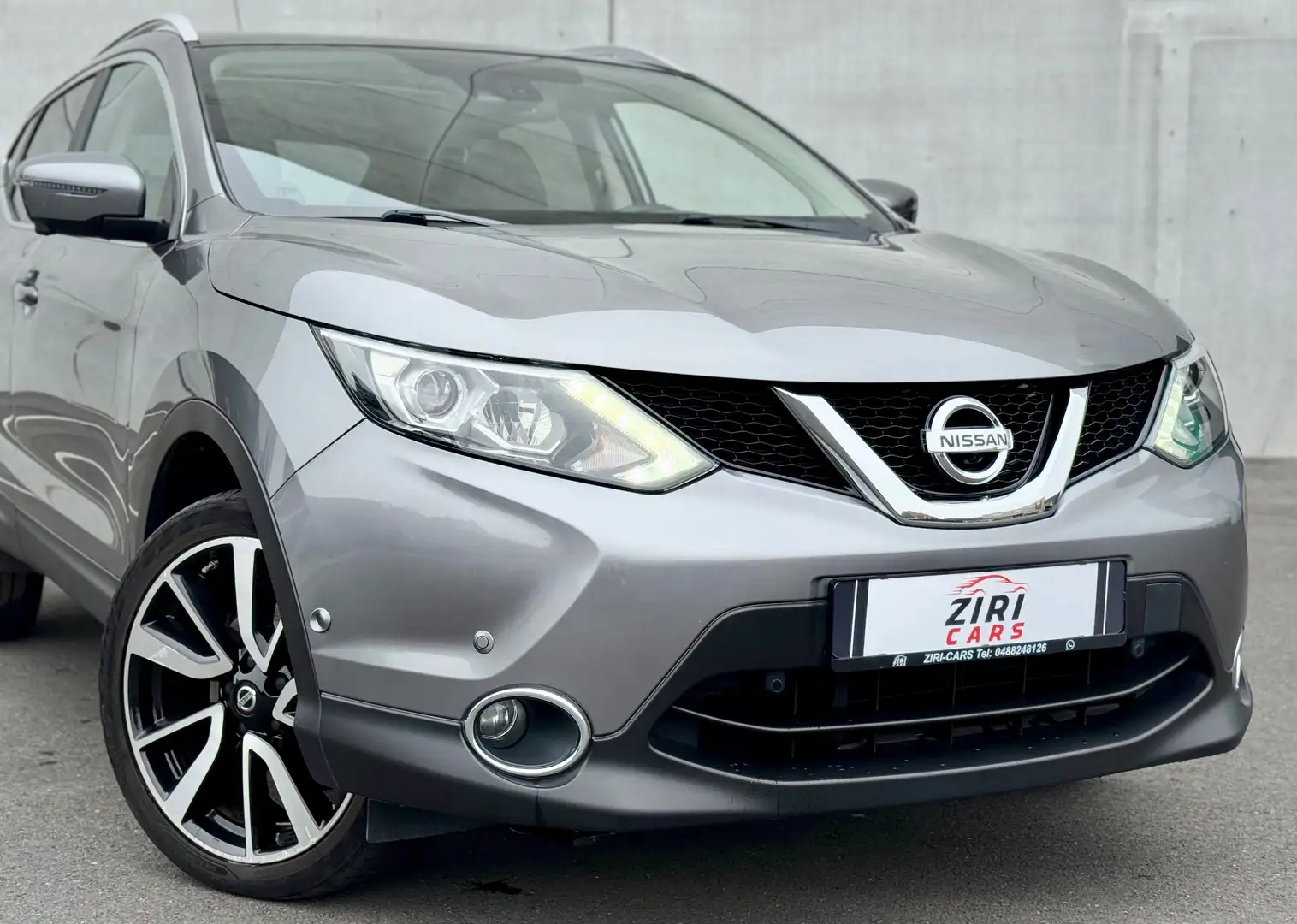 Nissan Qashqai Qashqai 1.5 dCi TEKNA Gris - 1