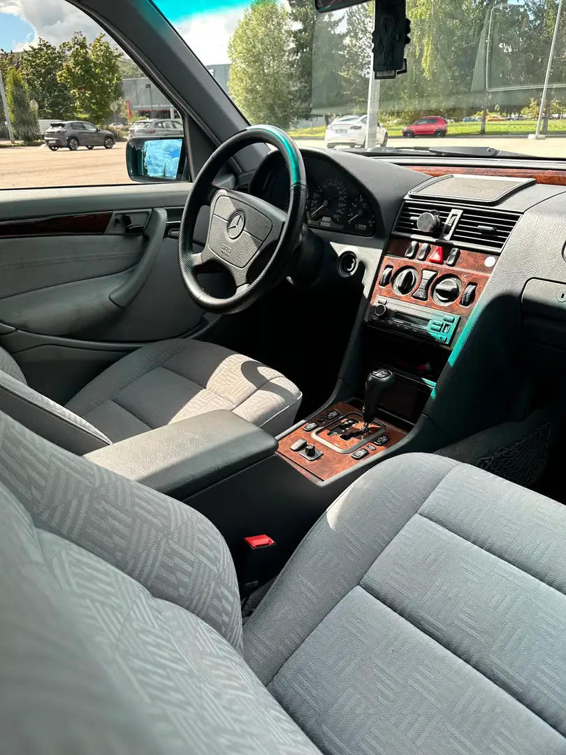 Mercedes-Benz C 240 C 240 Elégance Pack Luxe A Zielony - 2