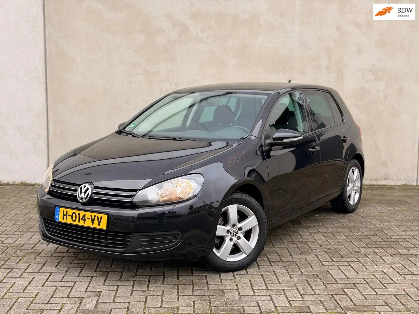 Volkswagen Golf 1.2 TSI Carplay Stoelverw. 16'' Cruise Clima Zwart - 1