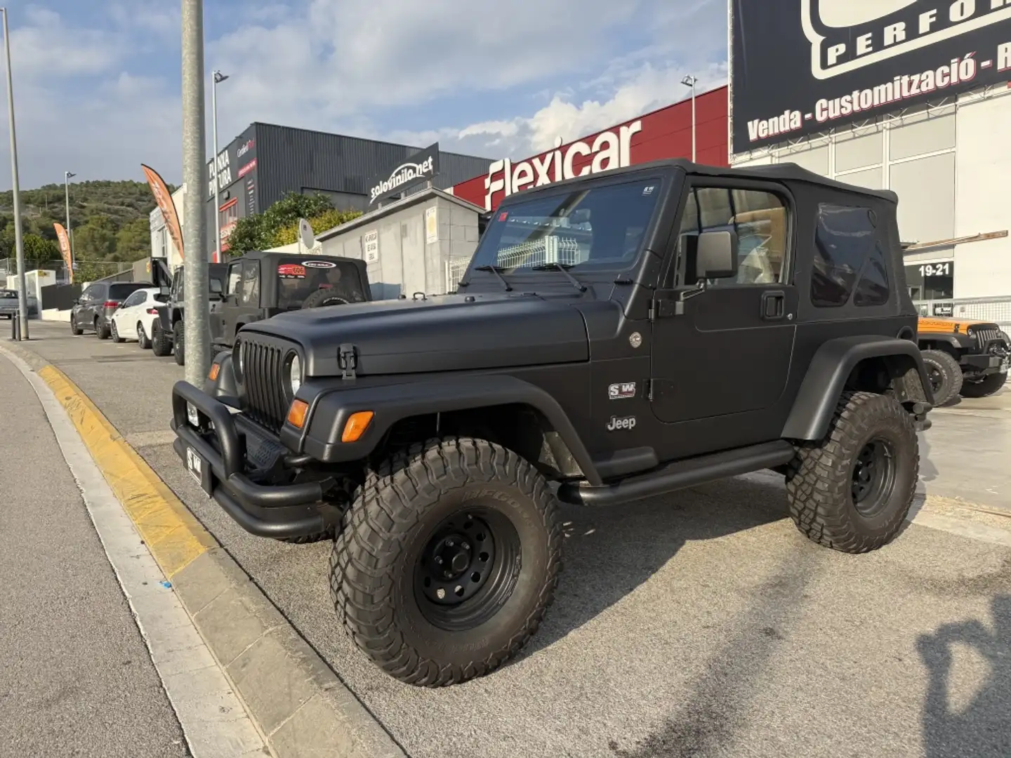 Jeep Wrangler 2.5 Hard Top Negro - 2