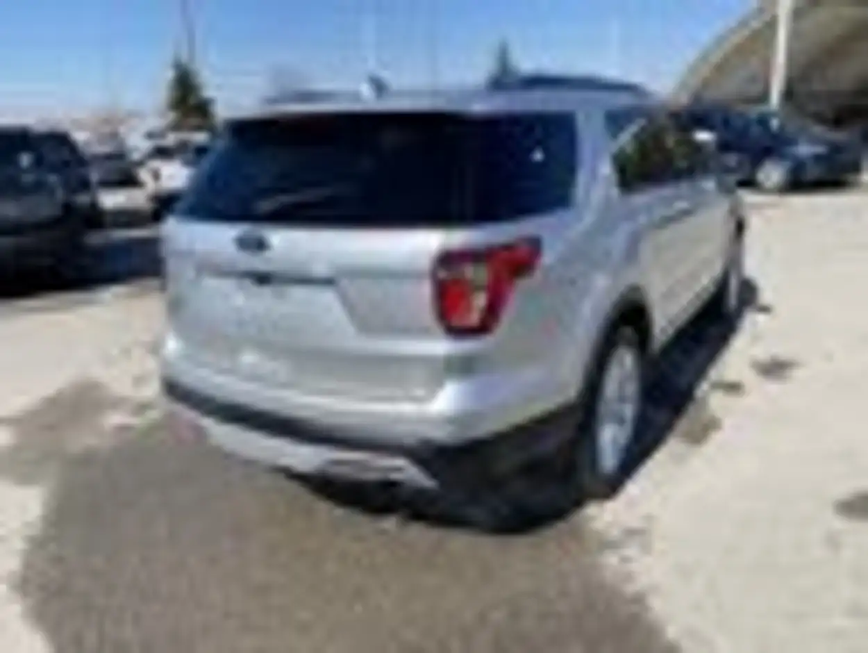 Ford Explorer photo Ford Explorer