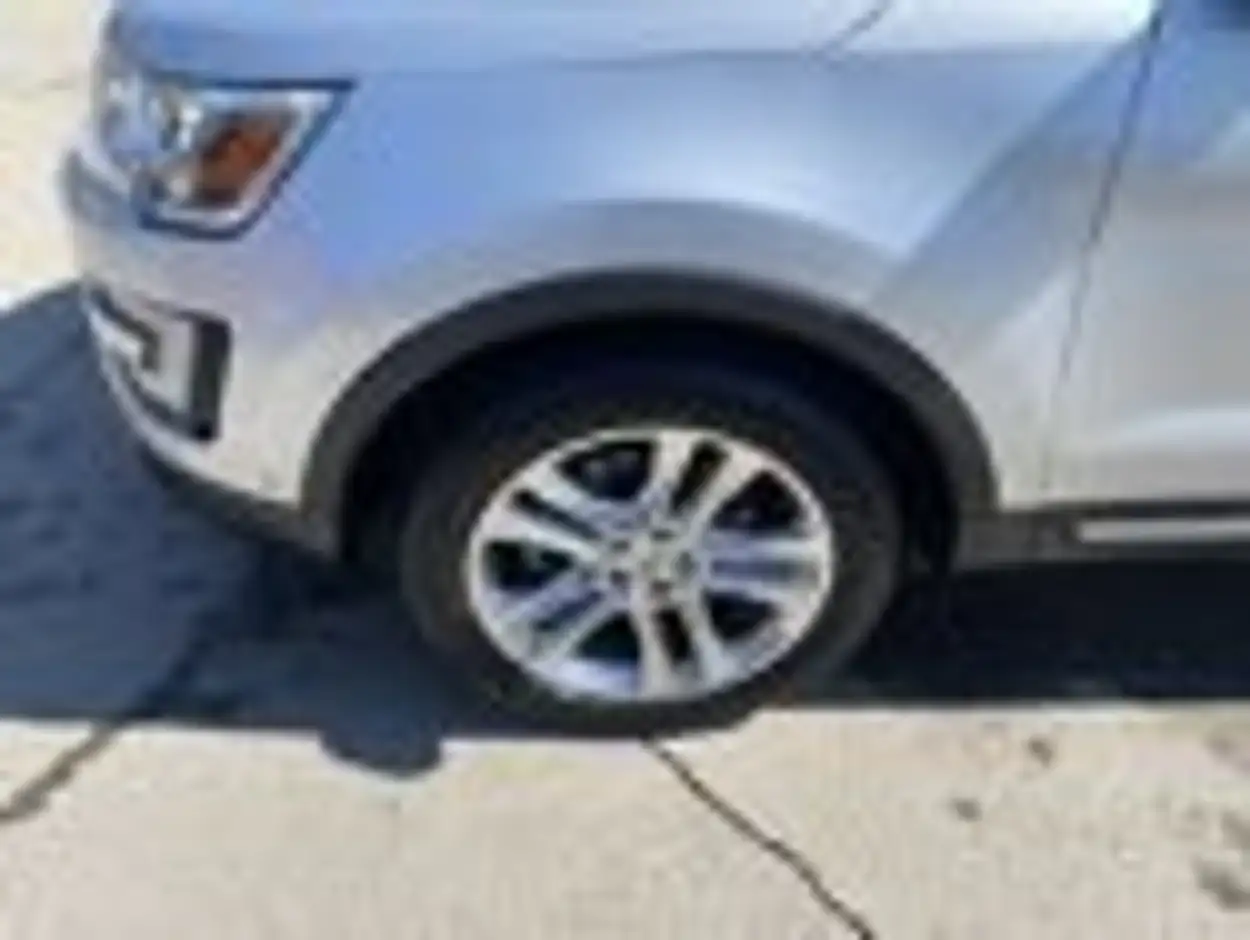 Ford Explorer photo Ford Explorer