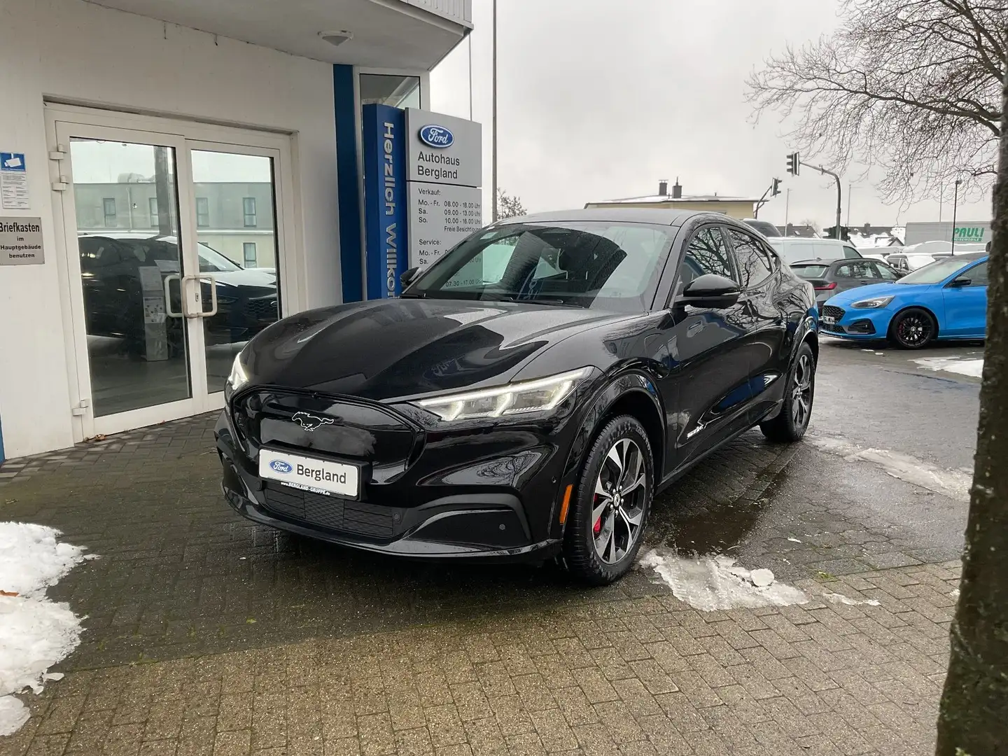 Ford Mustang Mach-E Mach-E RWD SHZ/CARPLAY/ACC/KLIMAAUT/B&O Schwarz - 1