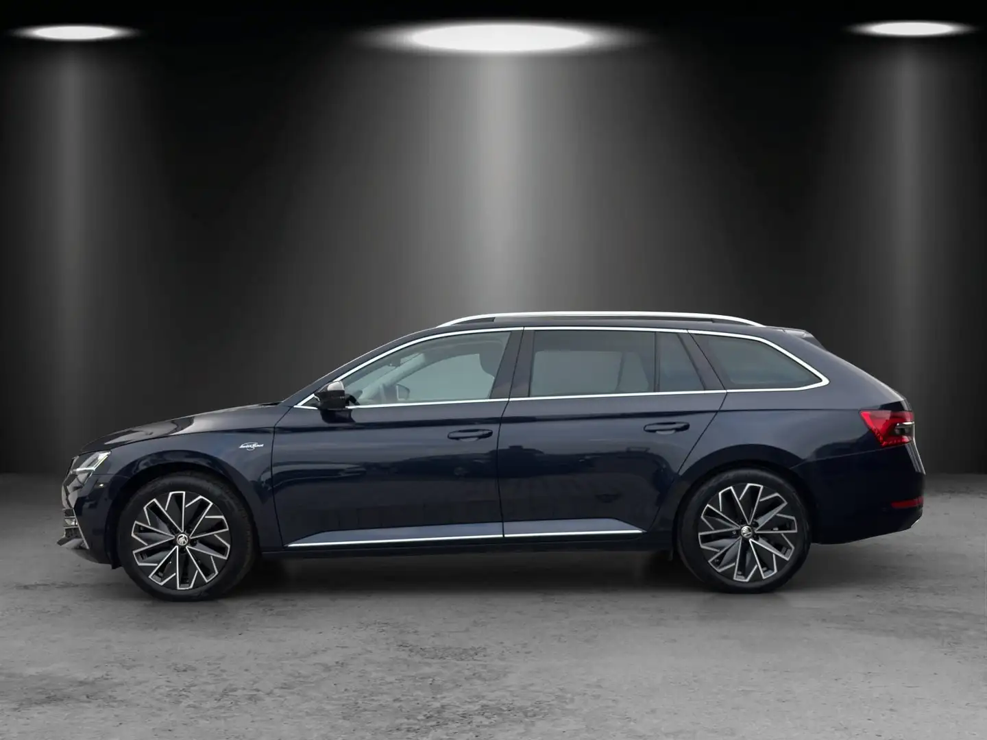 Skoda Superb Combi 2.0 TDI L&K/KAMERA/ACC/AHK/VIRTUAL/ Bleu - 2