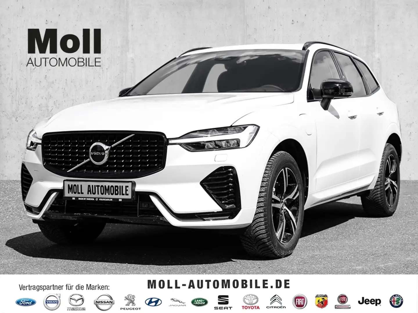 Volvo XC60 R Design Recharge Plug-In Hybrid AWD T8 Twin Engin White - 1