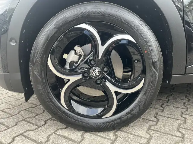 Alfa Romeo Junior view 9