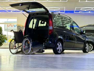 -Behindertengerecht-Rampe