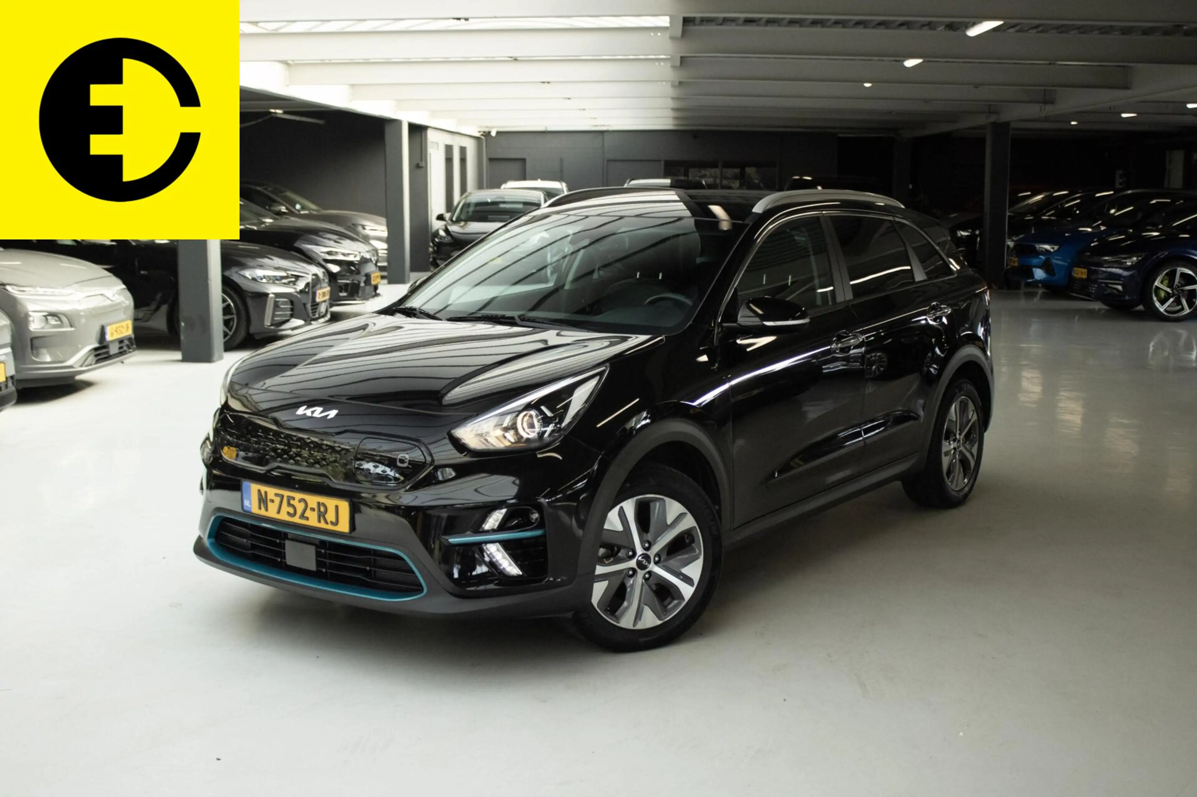 Kia e-Niro DynamicLine 64 kWh | Stoelverwarming | Cruise | 3
