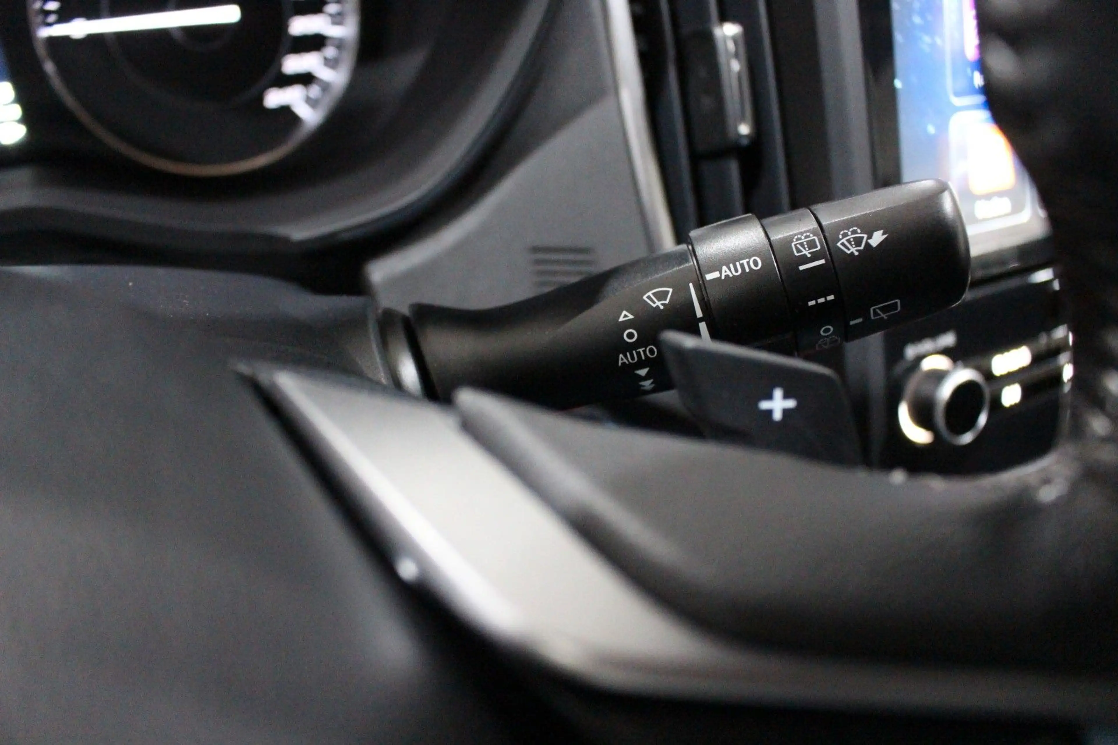Subaru Impreza Sport LED SD LEDER AHK VOLL TOP SH DE — photo 23