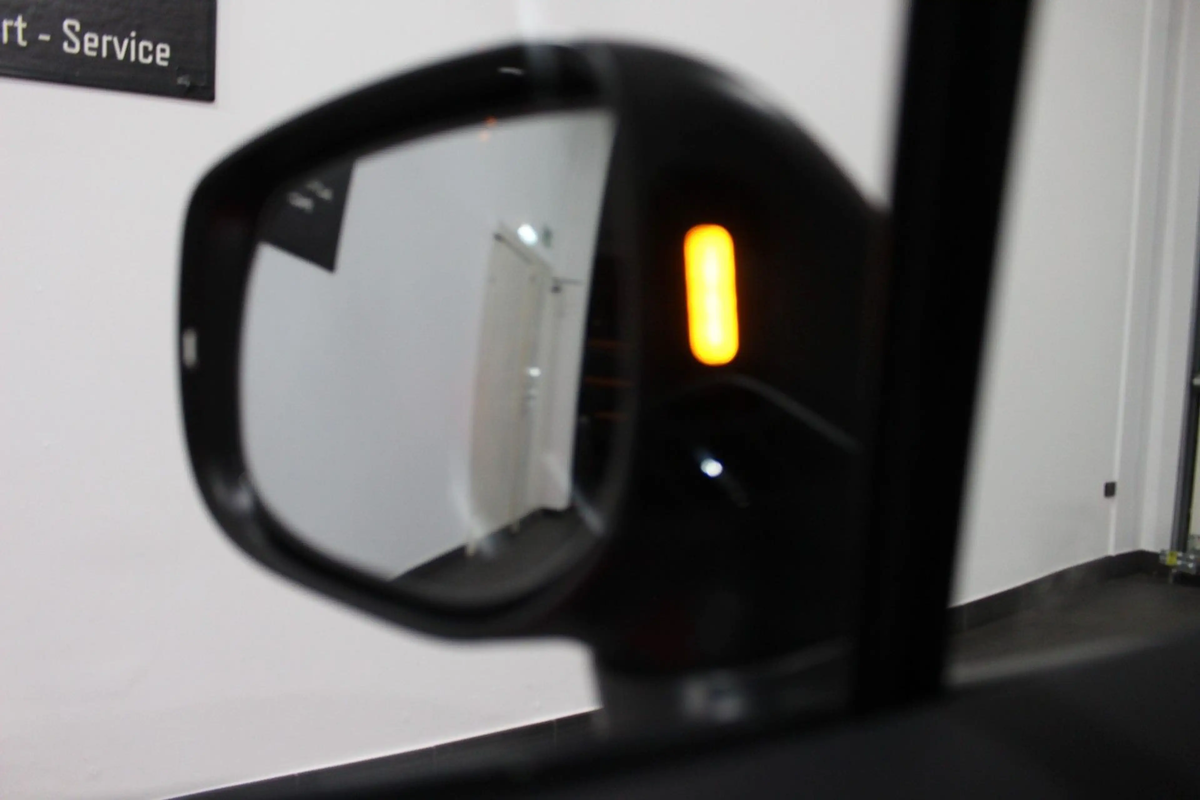 Subaru Impreza Sport LED SD LEDER AHK VOLL TOP SH DE — photo 16