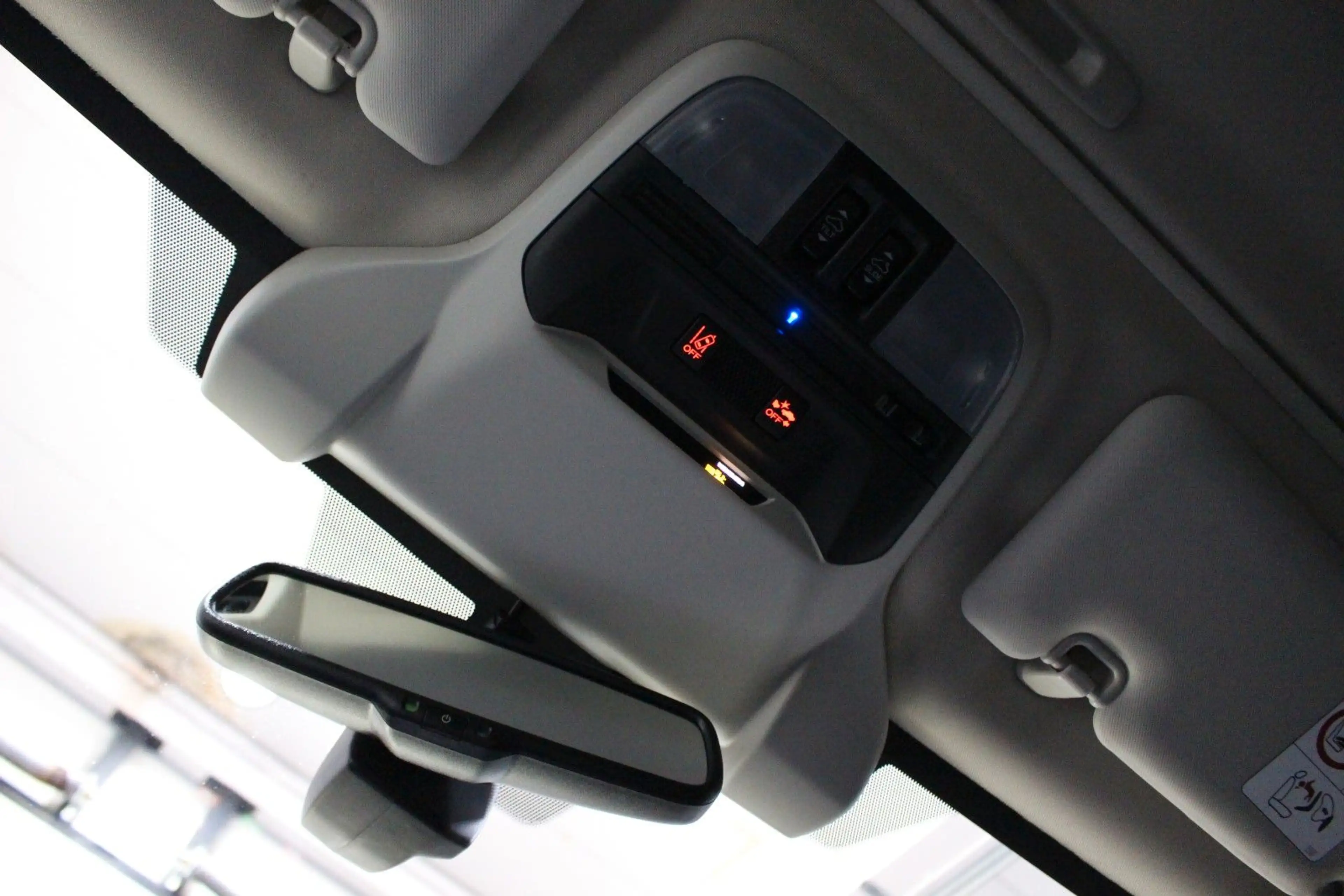 Subaru Impreza Sport LED SD LEDER AHK VOLL TOP SH DE — photo 31