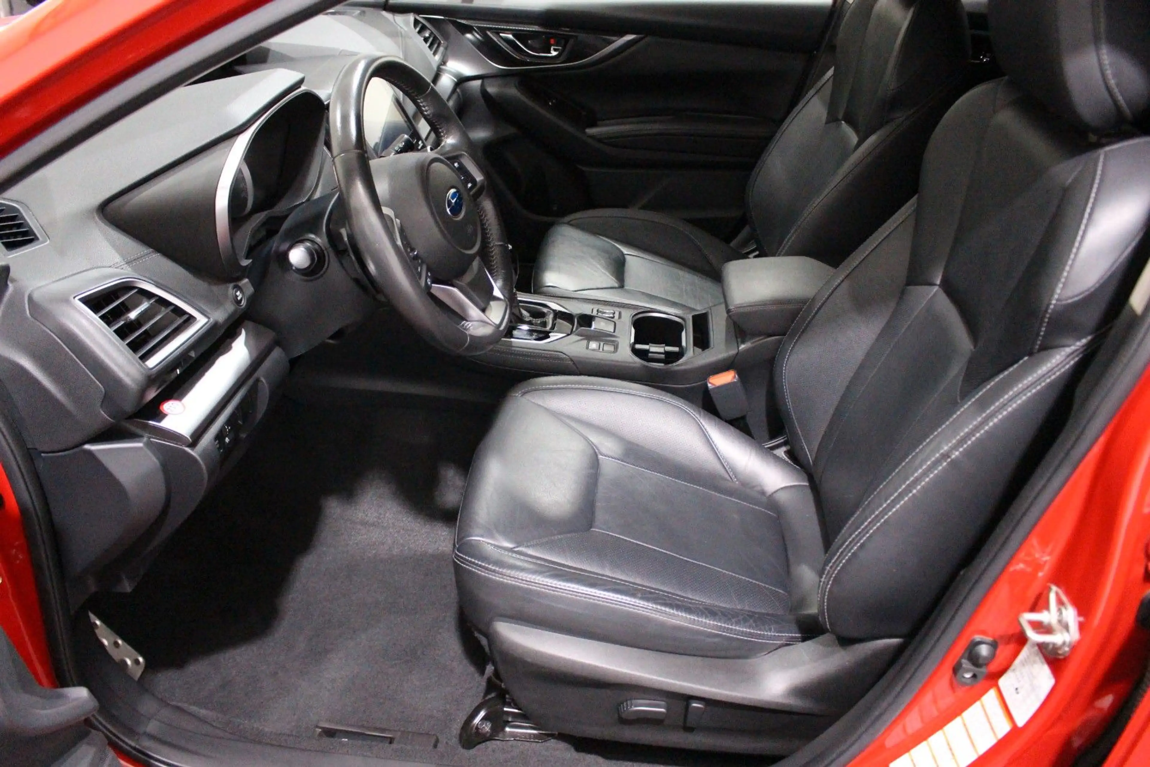 Subaru Impreza Sport LED SD LEDER AHK VOLL TOP SH DE — photo 17