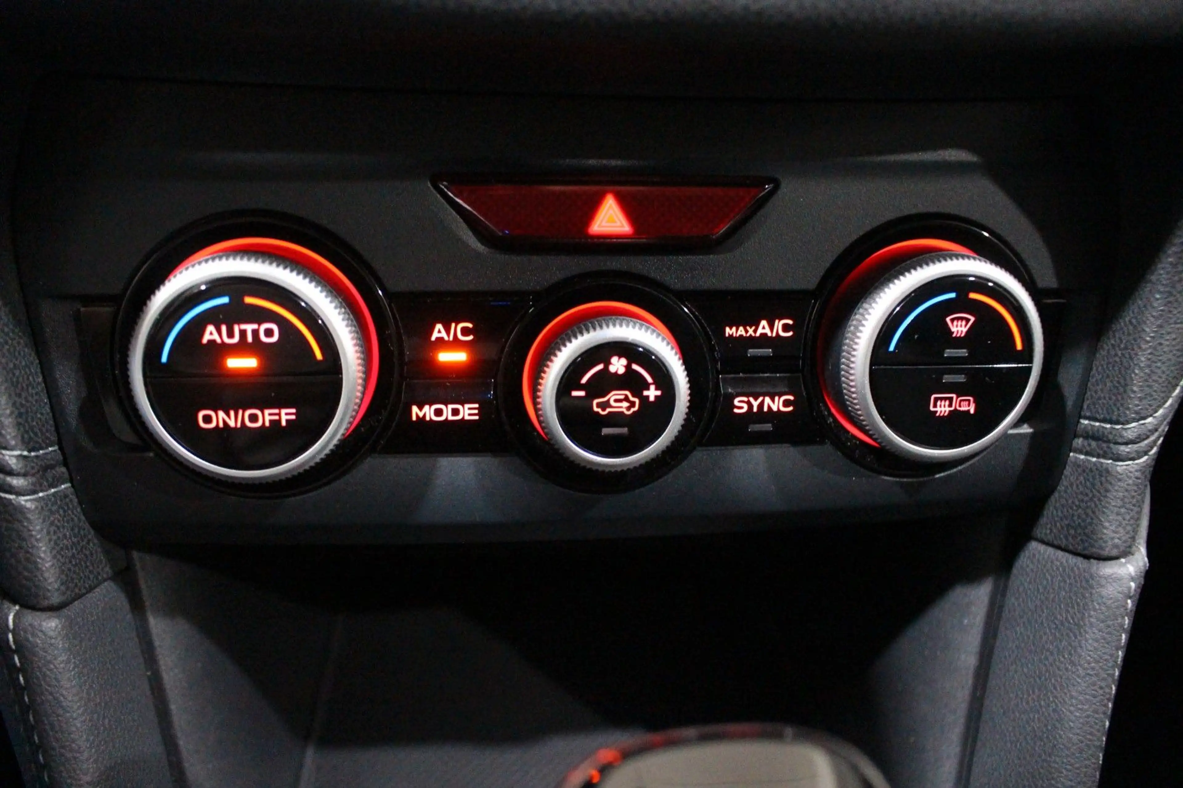 Subaru Impreza Sport LED SD LEDER AHK VOLL TOP SH DE — photo 29