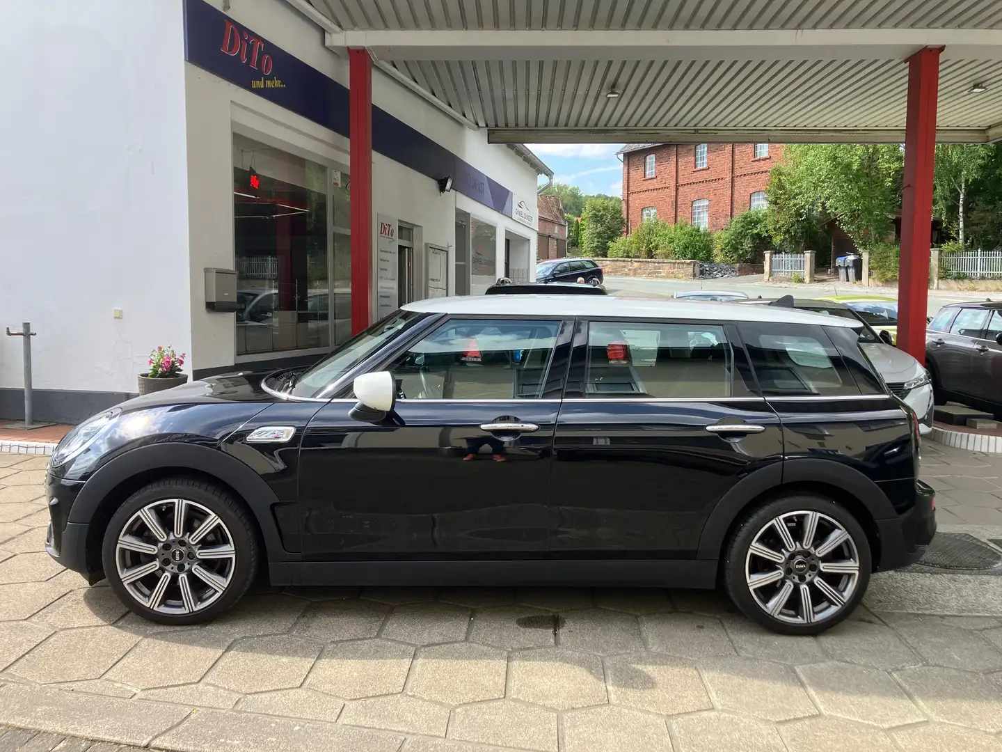 MINI Cooper S Clubman Clubman 2.0 16V Classic Trim SHZ Navi Leder Noir - 2