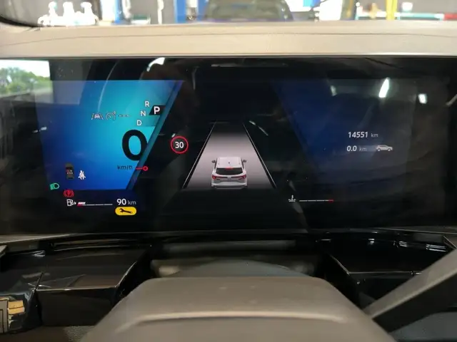 Renault Austral view 13