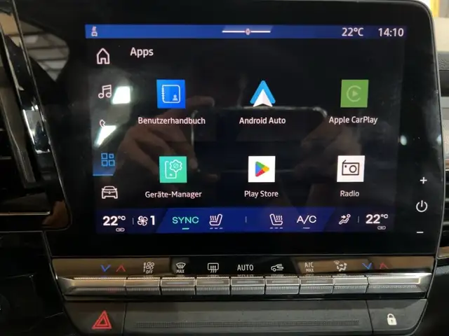 Renault Austral view 14