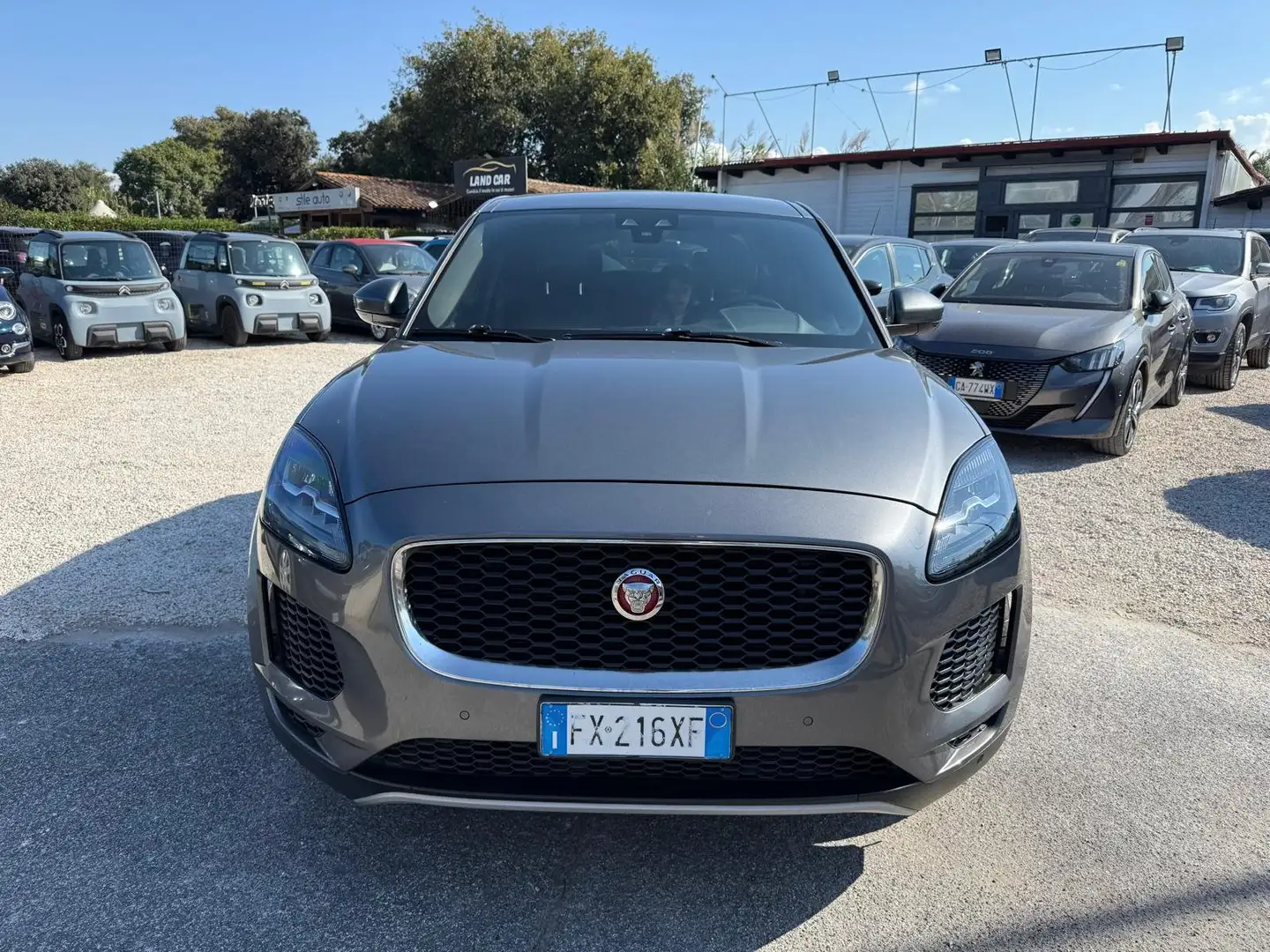 Jaguar E-Pace E-Pace 2017 2.0d i4 R-Dynamic awd 150cv auto my19 Grigio - 1