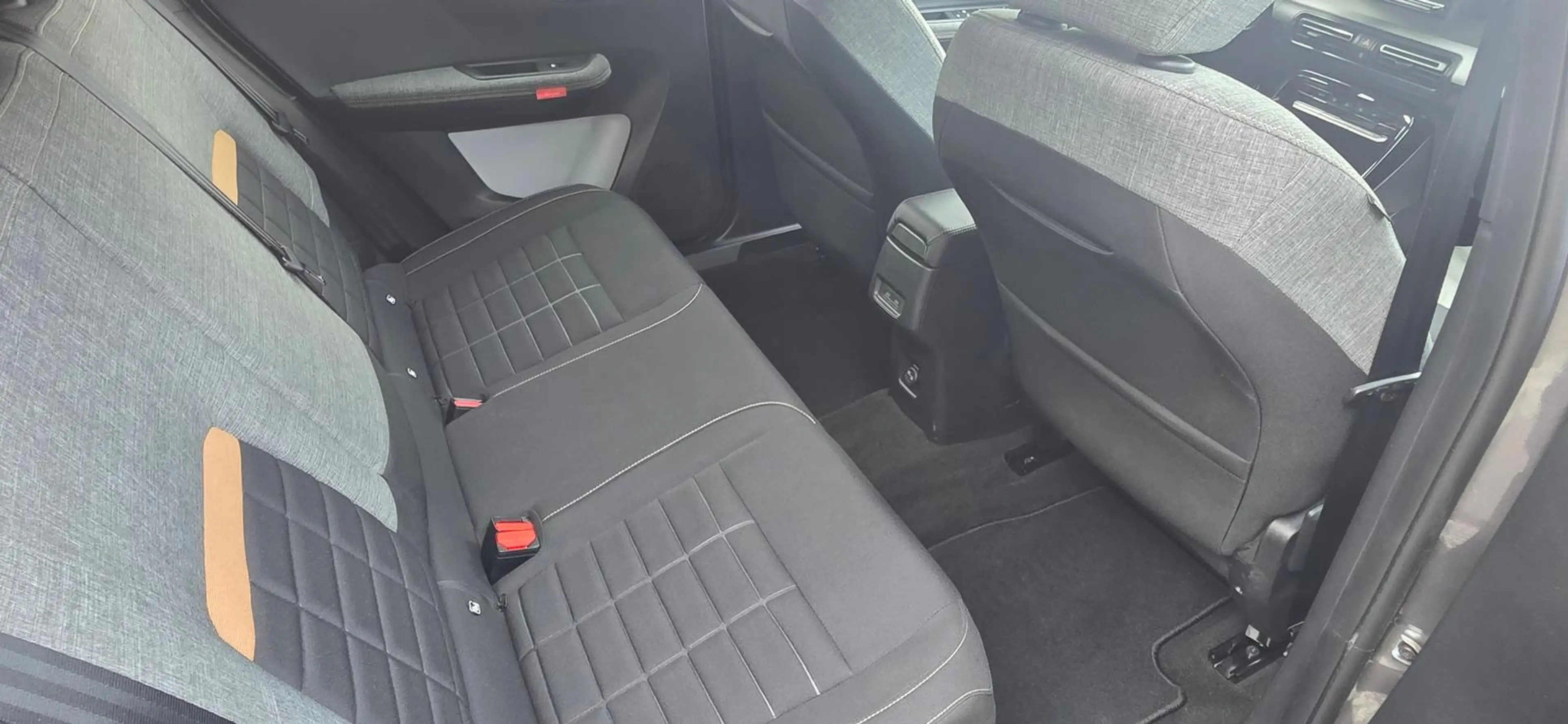 Citroen C3 Aircross Hybrid 145 Plus AppConn*RFK*FLA — photo 12