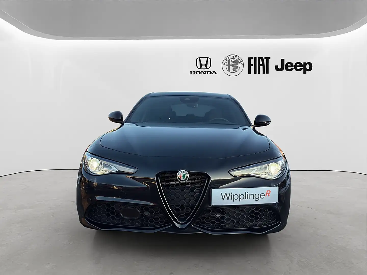 Alfa Romeo Giulia Super 2,0 16V 200 AT8 Schwarz - 2