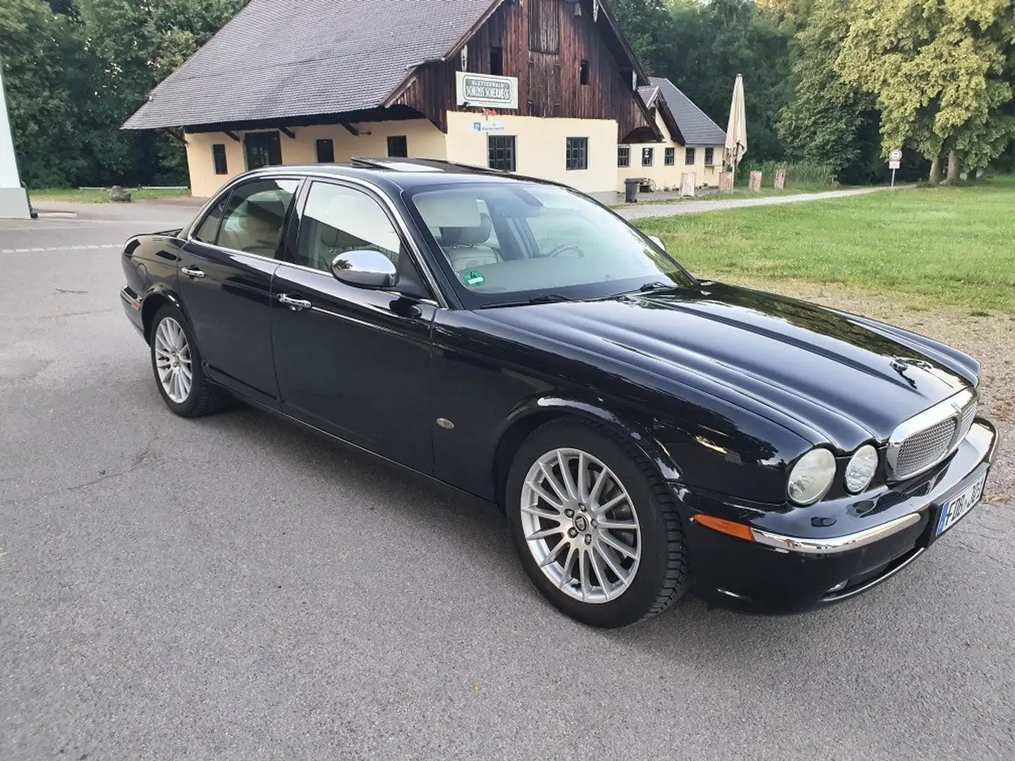 Jaguar XJ6 XJ6 2.7 Twin Turbo Diesel Executive Zwart - 1