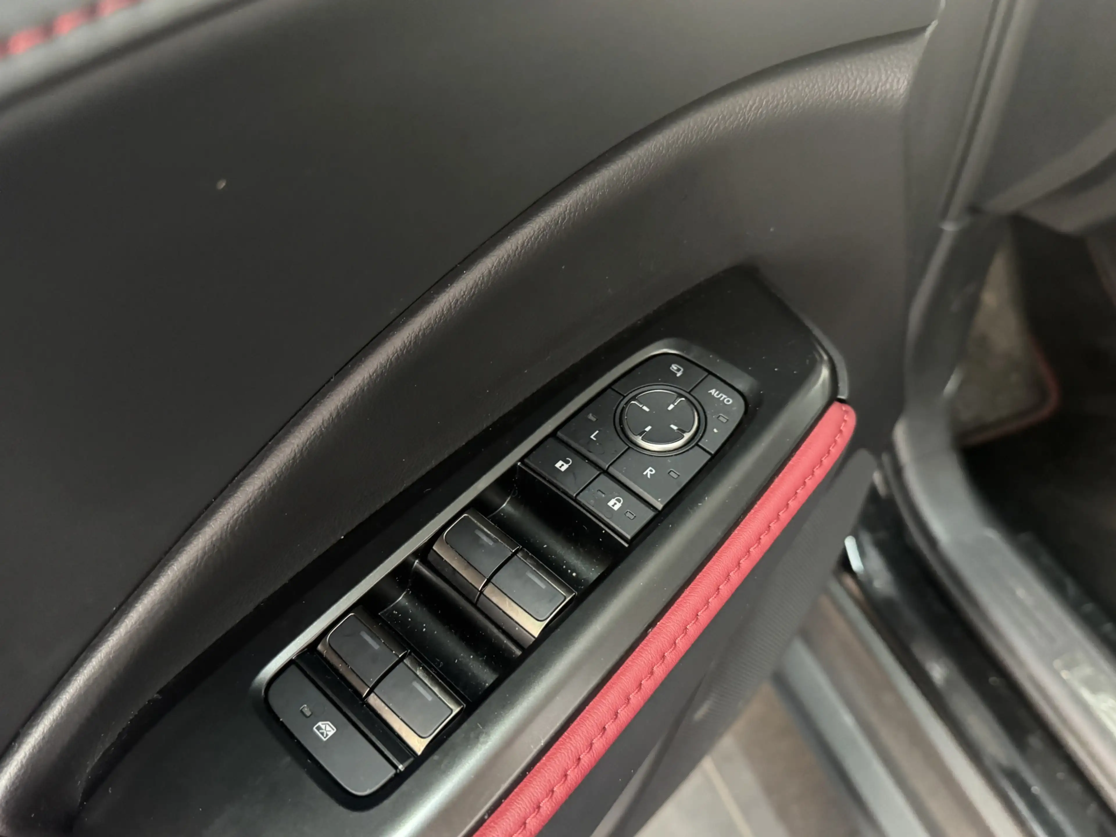 Lexus LBX 35th Edition | Advanced Pack | — photo 7