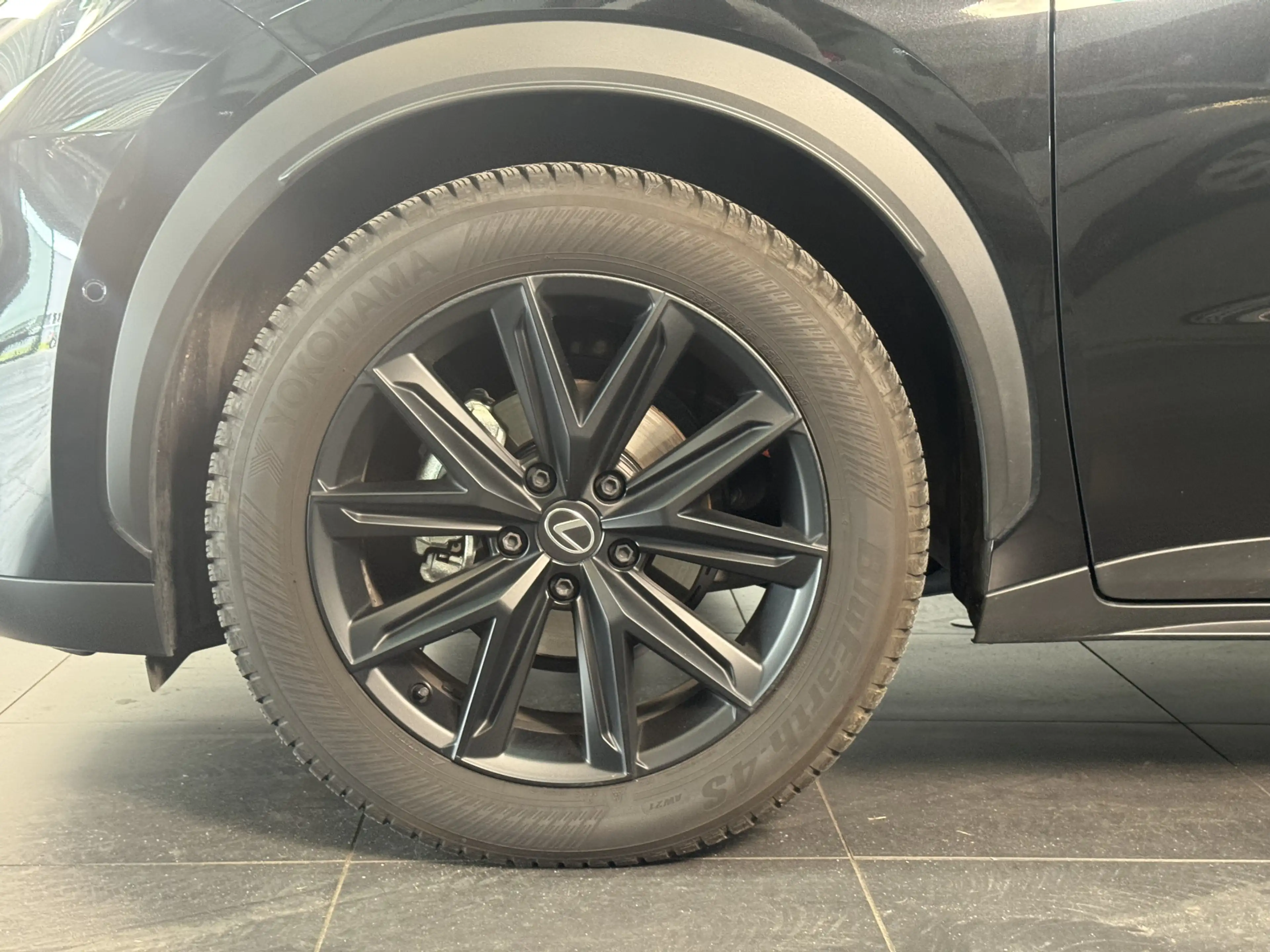 Lexus LBX 35th Edition | Advanced Pack | — photo 4