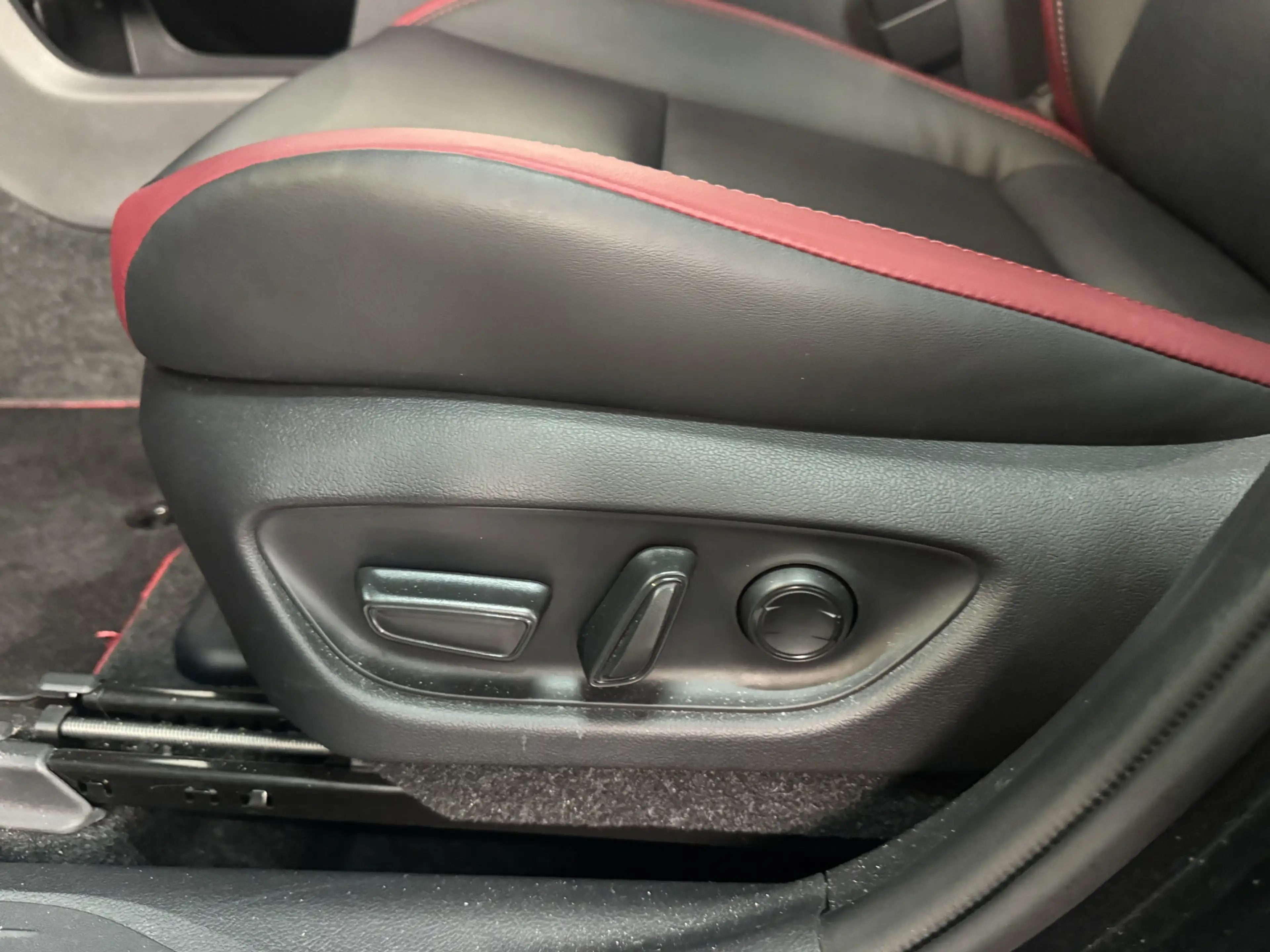 Lexus LBX 35th Edition | Advanced Pack | — photo 6