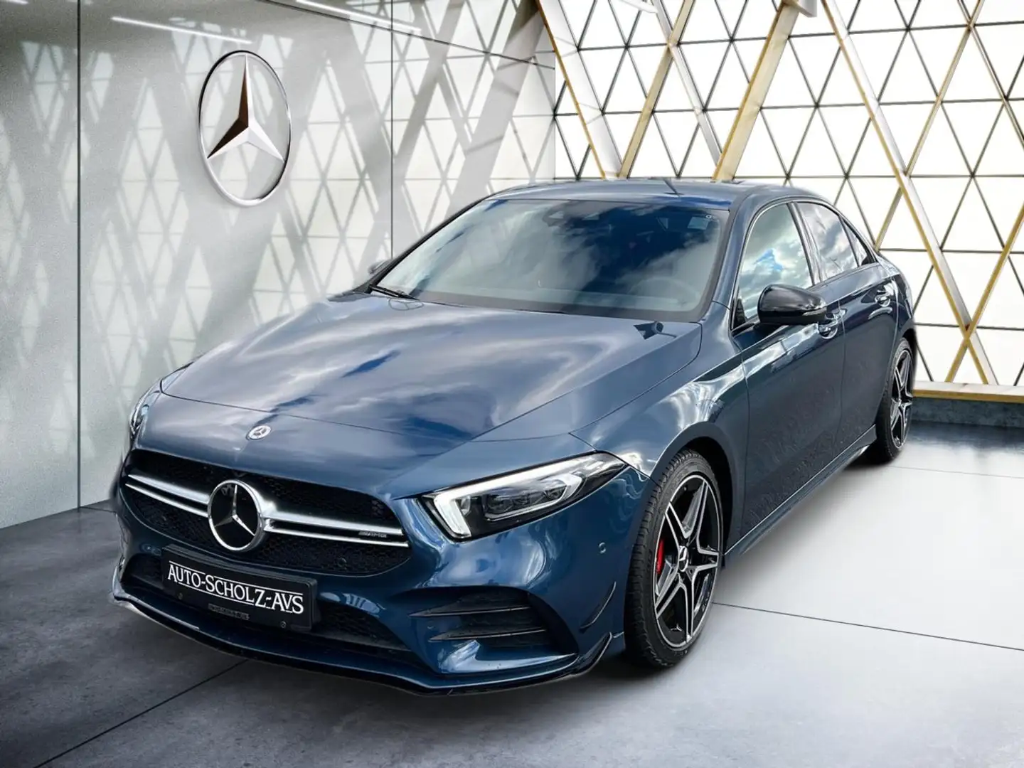 Mercedes-Benz A 35 AMG 4M Limousine 360°*MBeam*DAB*Distro*Ambi Blau - 1