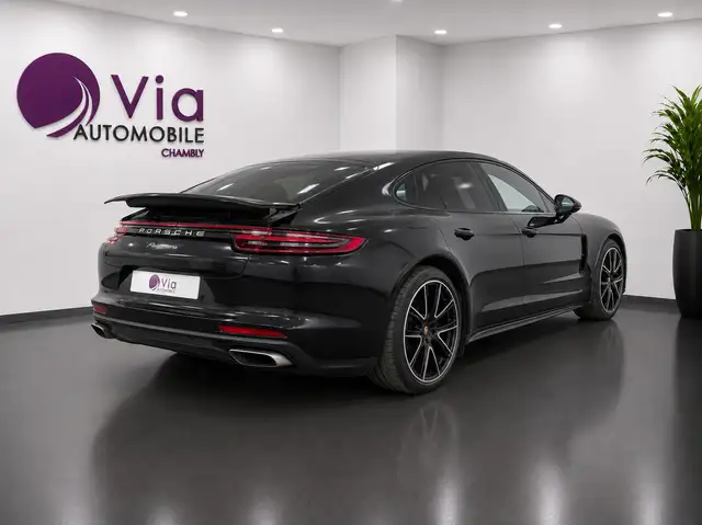 Porsche Panamera view 6